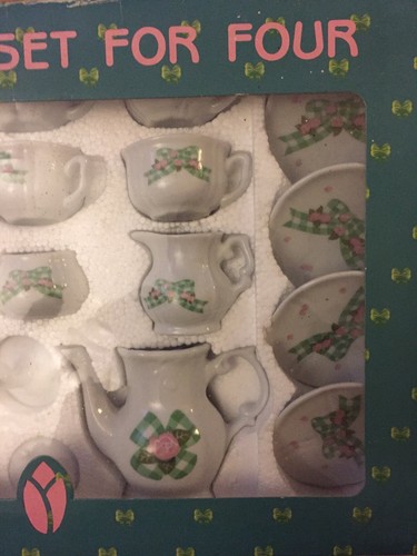 Delton 25 Pcs Tea Set For Four