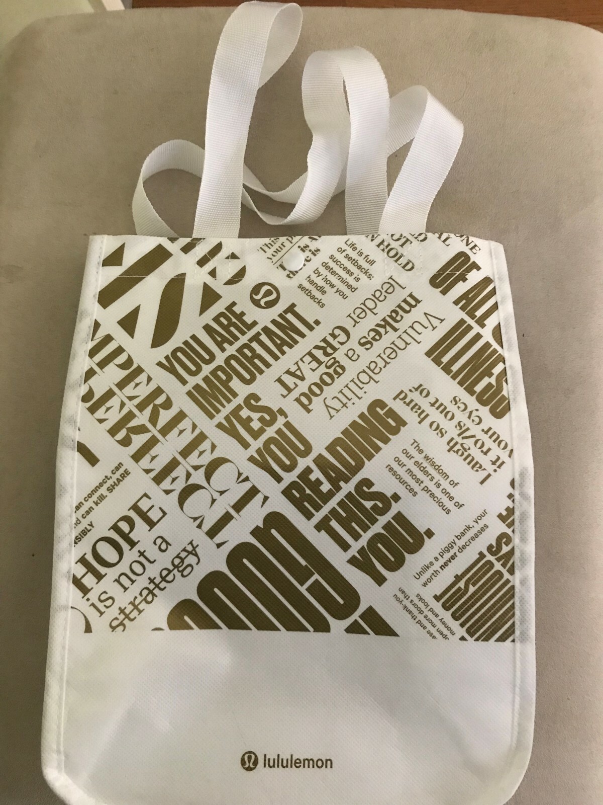 Lululemon Small Reusable Tote Bag  LIMITED HOLIDAY 2018 White Gold NEW Free Ship