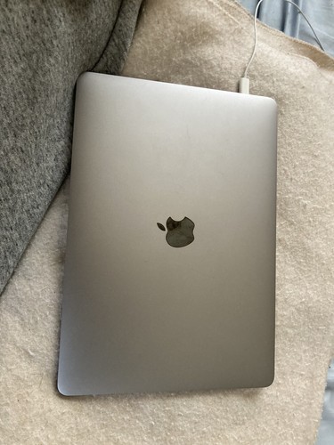 space gray macbook pro 13 inch 2017 in great condition | eBay space gray macbook pro 13 inch 2017 in great condition | eBay