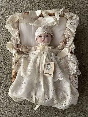 * antique baby doll ୨୧ * 小さな陶器製 の女の子 $_12.JPG?set_id=880000500F
