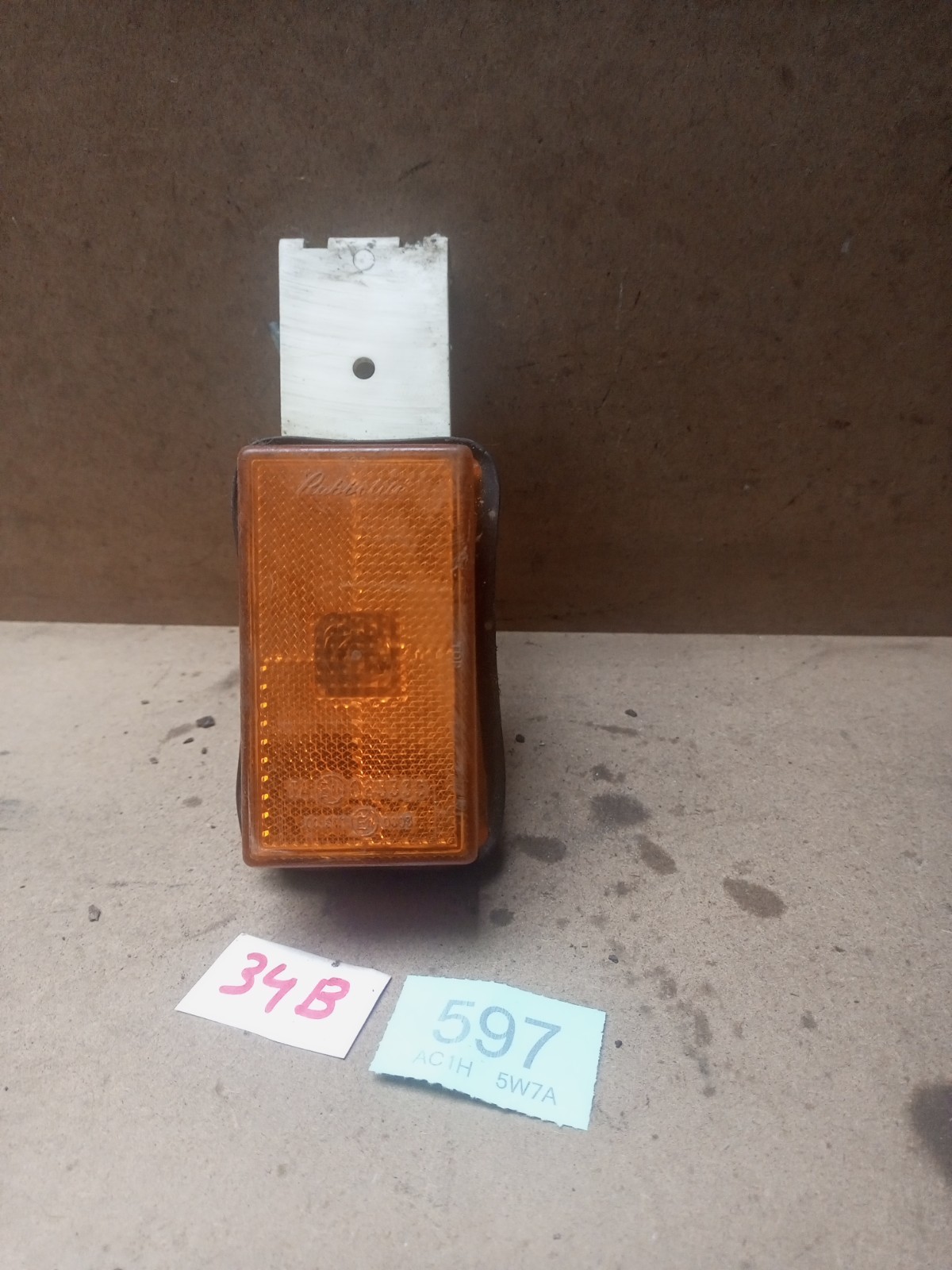 DAF LF DRIVER SIDE FRONT FENDER INDICATOR E11023335 #34B.597