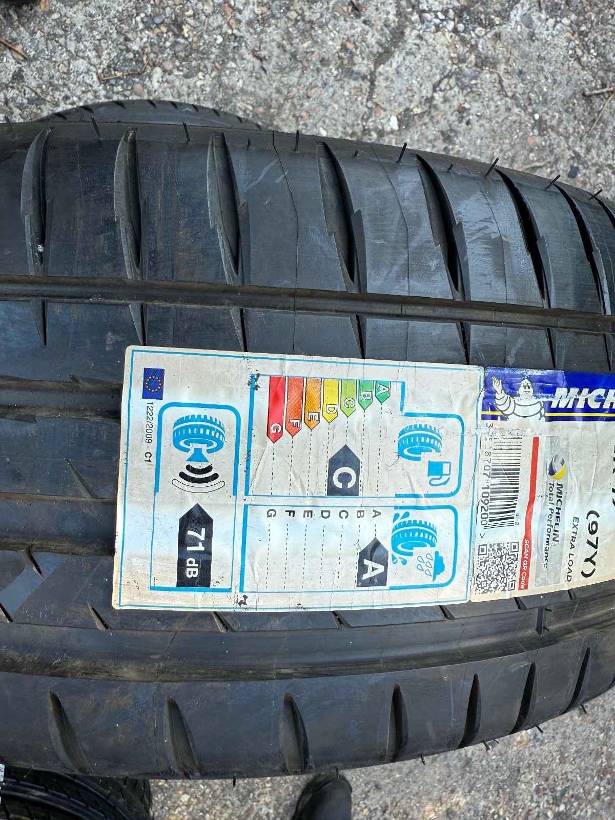New 235 45 17 Michelin, Pilot Sport 4, XL, 97Y, x1 Tyre (F1_tyres) L3751