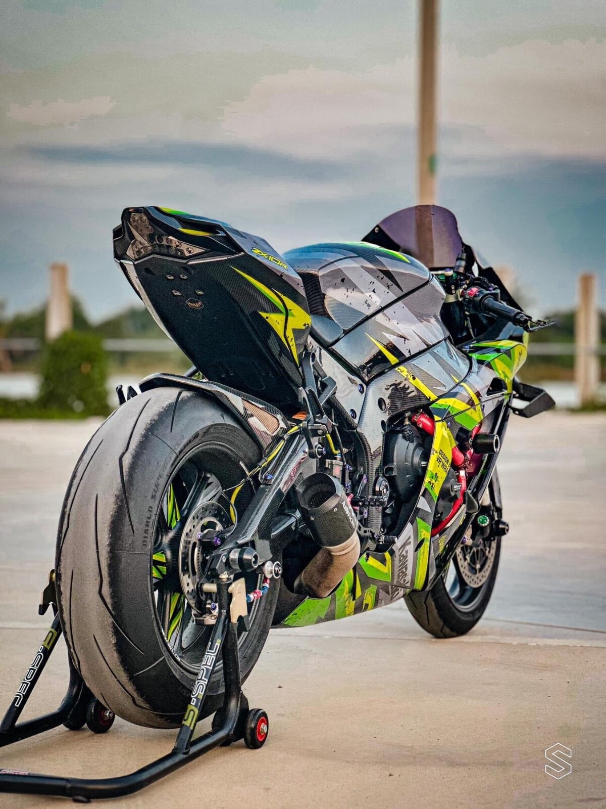 美品】ZX-10R 2016~2020 テール カウル ninja 10R ZX10R 2017 2018