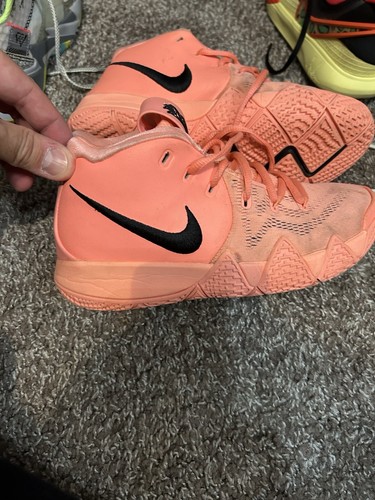 Kyrie4 カイリー4 StockX出品無し　激レア Kyrie4 カイリー4 StockX出品無し 激レア
