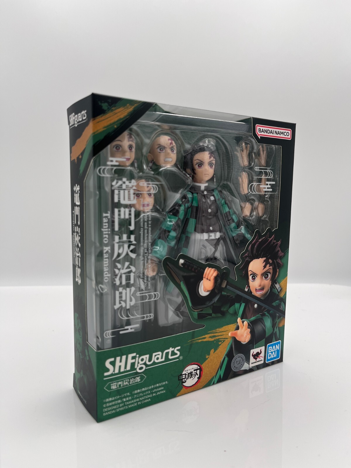 BANDAI NAMCO 竈門炭治郎 Figuarts Amazon.com: TAMASHII NATIONS Bandai Demon Slayer TANJIRO
