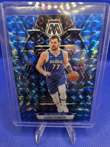 LUKA DONCIC - 2022-23 Panini Mosaic #1 REACTIVE BLUE SP