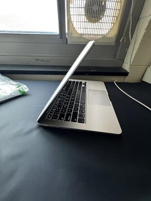 Apple MacBook Pro 15in, 2.8GHz Intel Core i7 Quad Core, 16GB RAM, 256GB SSD,...