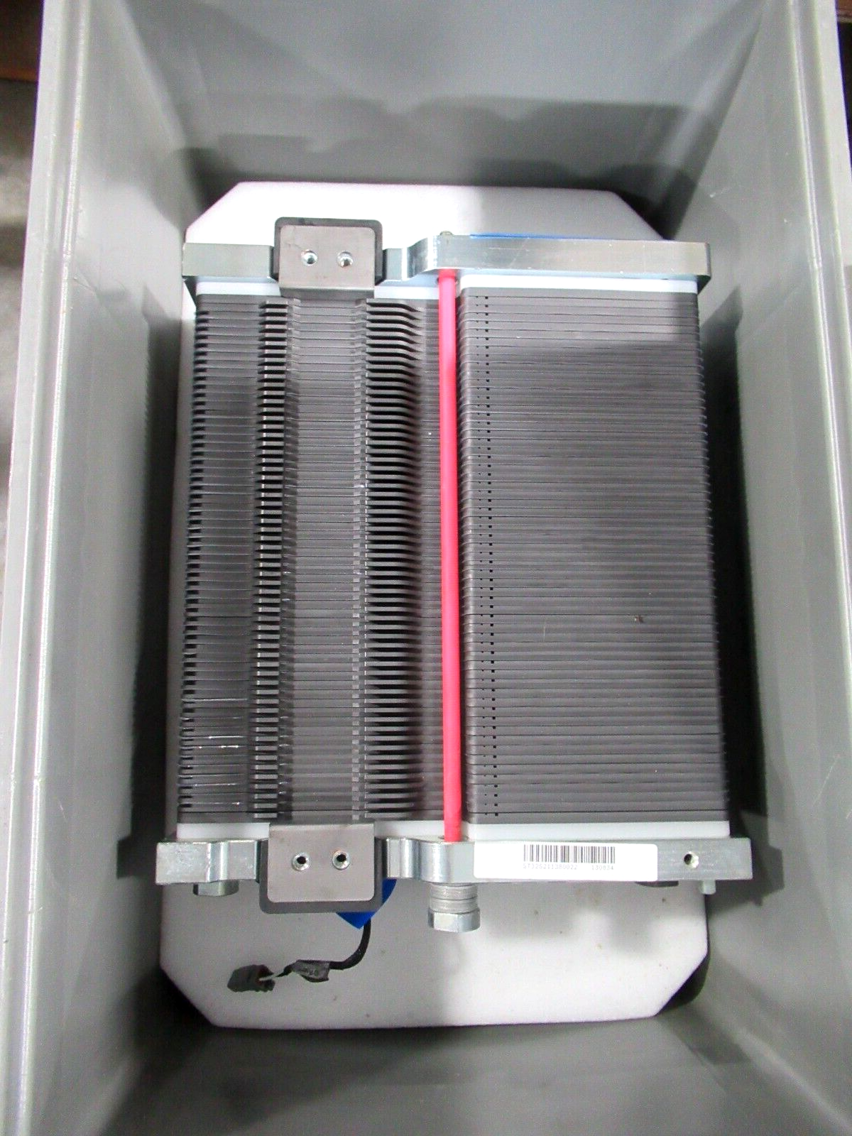 Plug Power 126555R Fuel Stack Assy 36V, 59 Cell, Z3, V2, SC Plug Power 126555R Fuel Stack Assy 36V, 59 Cell, Z3, V2, SC