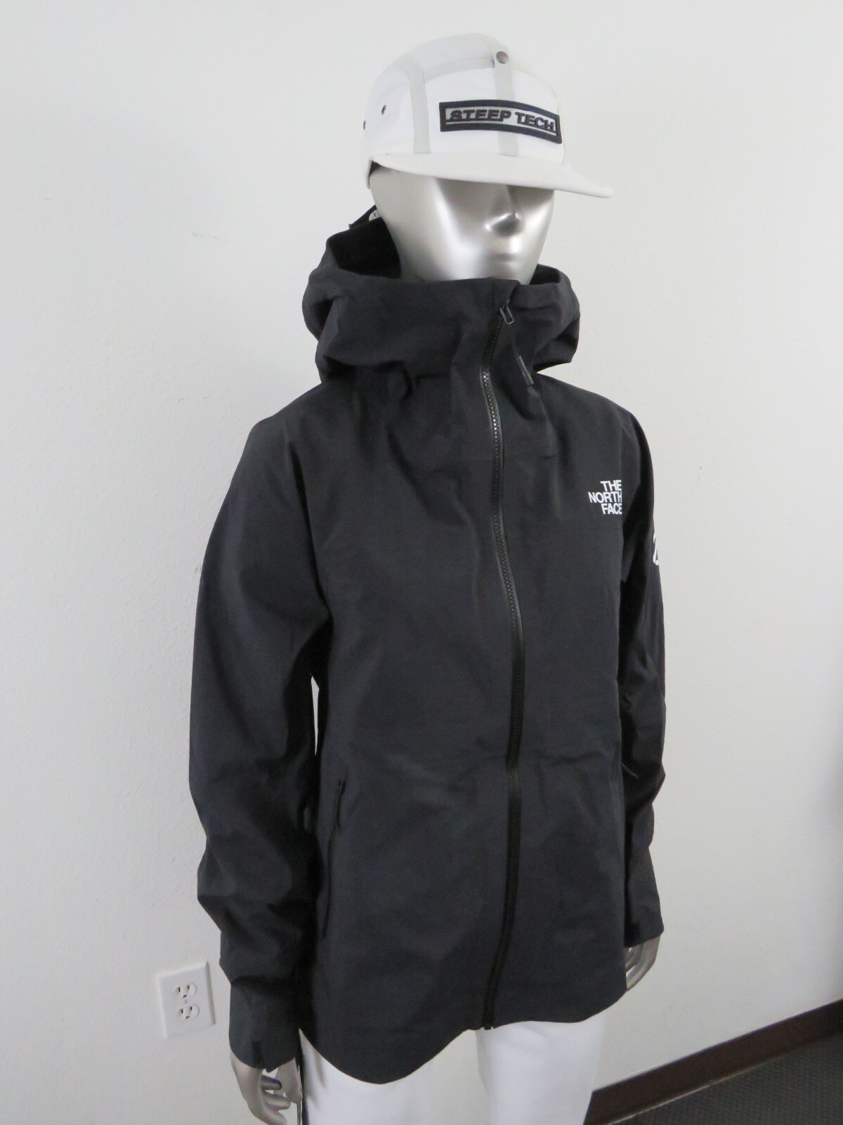 Pre-owned The North Face Womens  Summit Chamlang Futurelight Ski Climbing Shell Jacket Blac In Tnf Black