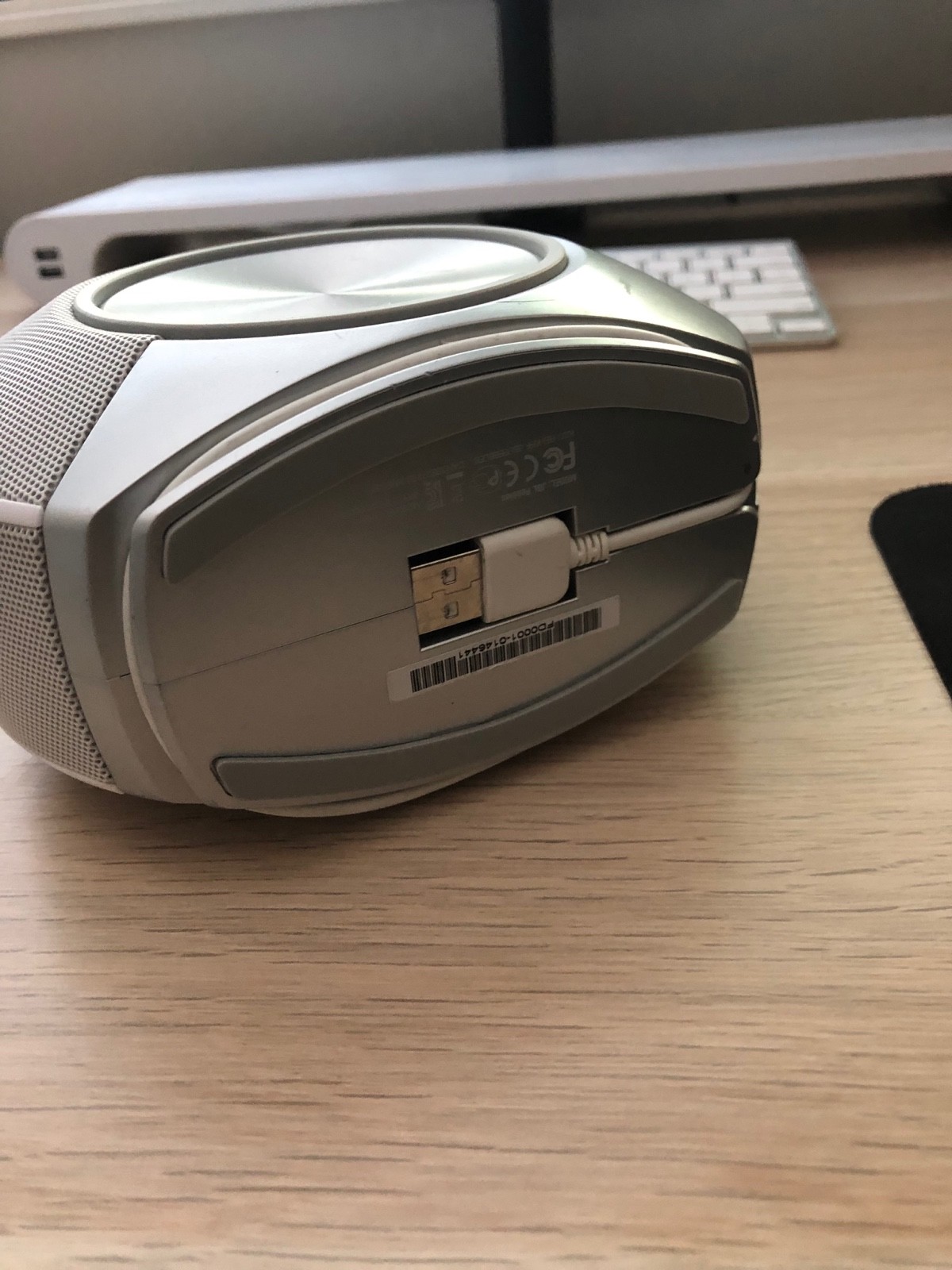 JBL Pebbles USB 2.0 Amplifier And DAC Computer Speaker System Silver/White
