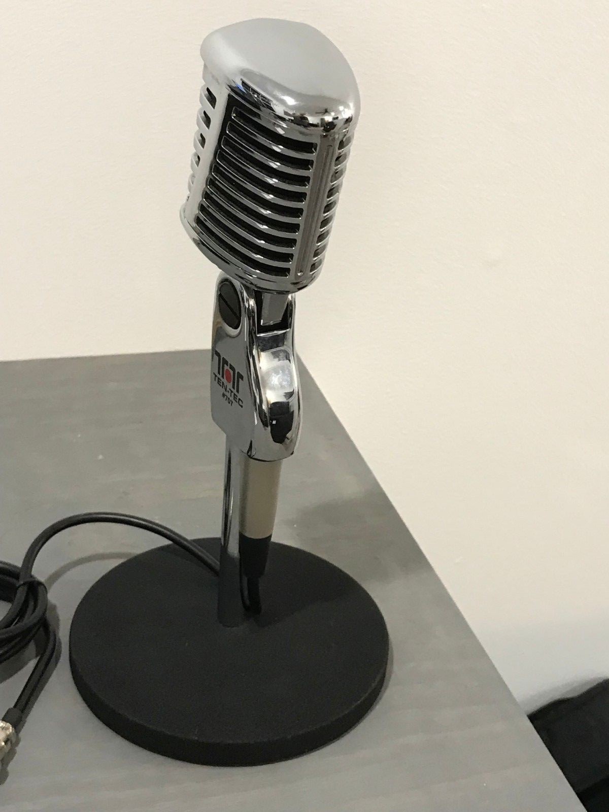 Ten Tec Regal TT-707 Microphone ,TT-716 Base and TT-707 Cable XLR to 4 Pin Round