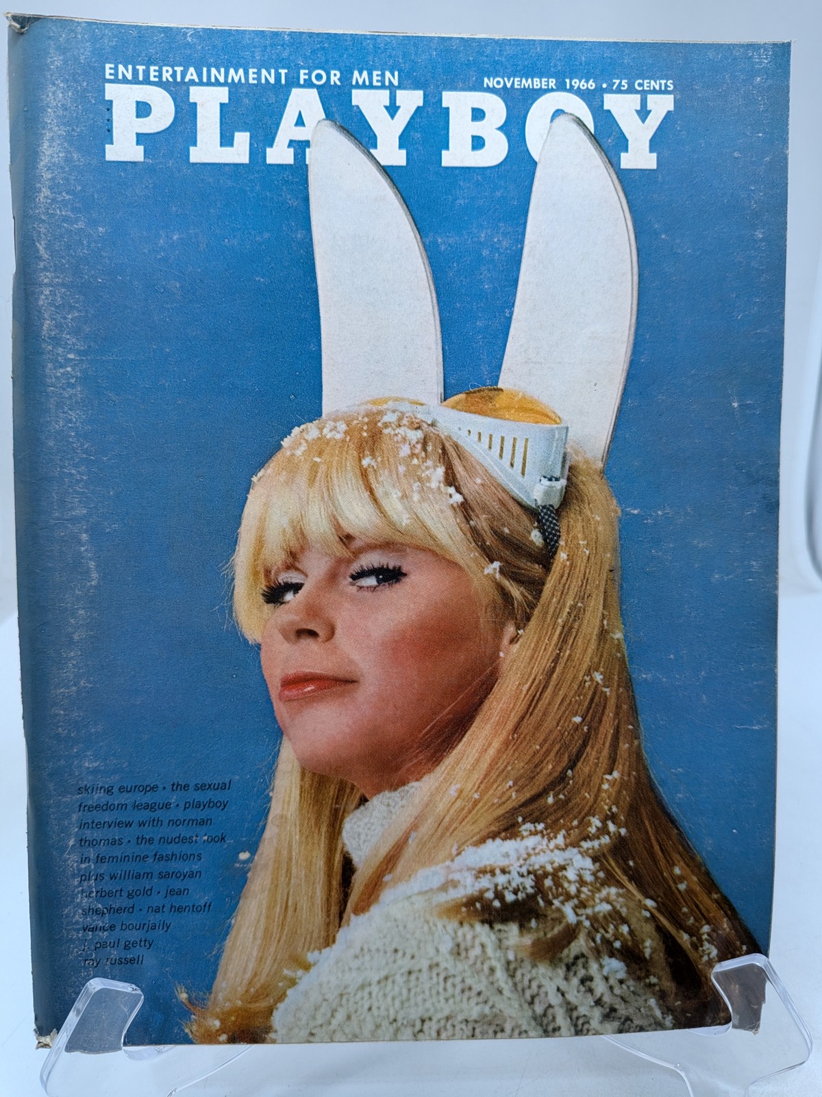 Playboy Magazine November 1966 🔥 CG Sue Batchelor 🔥 PM Lisa Baker 🔥 C
