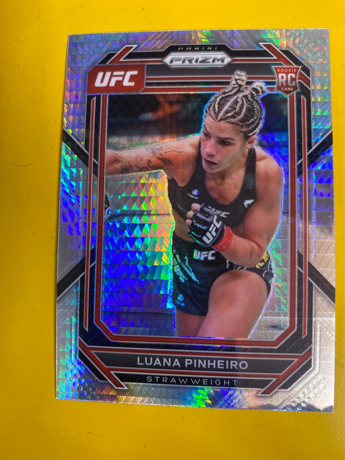 RS8781 2023 Panini Prizm UFC Prizms Hyper #170 Luana