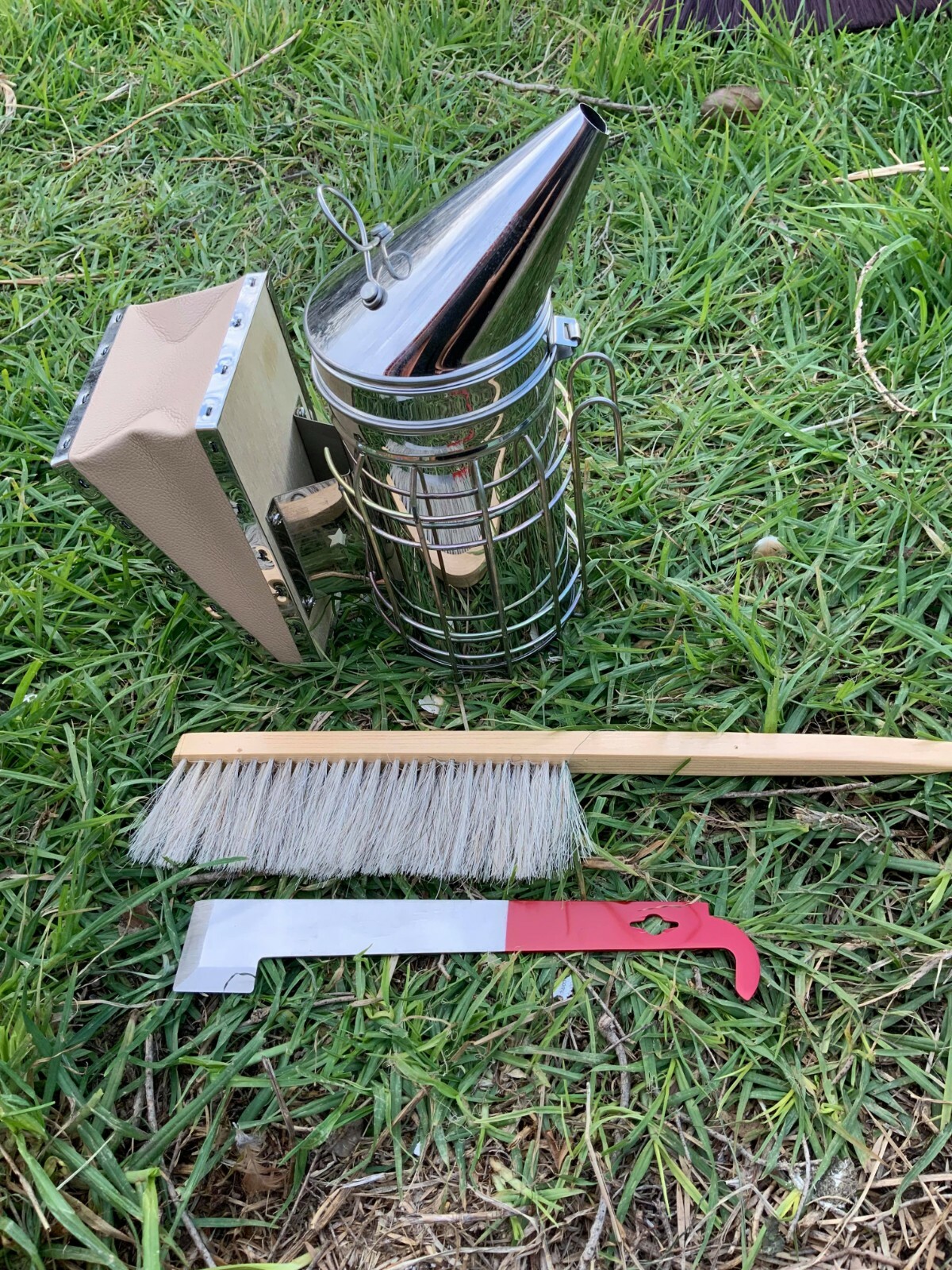 PACK LARGE BEE HIVE SMOKER HIVE TOOL BEE BRUSH BEE HIVE BEEKEEPING KIT