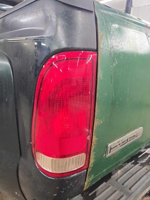 Used Left Tail Light Assembly fits: FORD F350 SD PICKUP 99-07