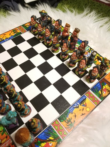 Cancun Chess set (barely used) very colorful