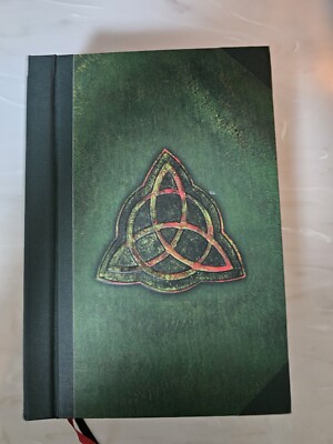 Charmed - The Complete Series (DVD, 2008, Multi-Disc Set Collectible Packaging)