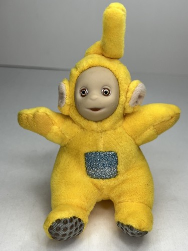 アイドル VERDY x Loco Scraps Plush Keyring Yellow VERDY x Loco Scraps Plush Keyring Yellow - メルカリ
