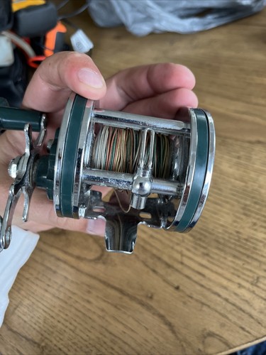 Vintage Heddon 499 Surf Casting & Trolling Fishing Reel Clean!
