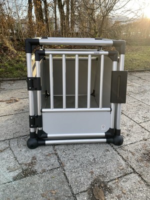 TRIXIE Hundetransportbox aus Aluminium - Grafit, M-L (39337)