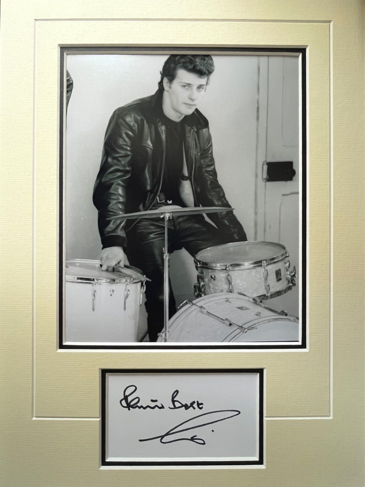 PETE BEST - ORIGINAL BEATLES DRUMMER - EXCELLENT SIGNED DISPLAY