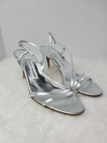 Manolo_Blahnik_Slingbacks_Whit