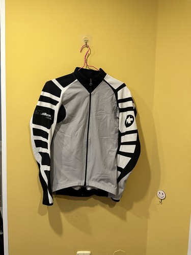 ASSOS、アソスij.tiburu.4 サイクルジャケット Assos iJ.tiBuru