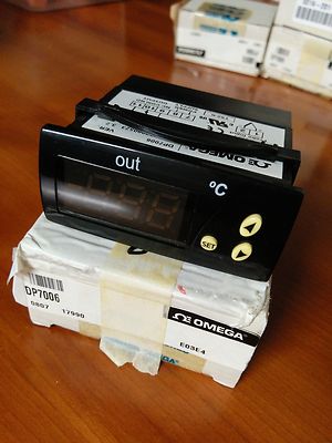 OMEGA ENGINEERING DP7006 TEMPERATURE METER , NEW, WARRANTY