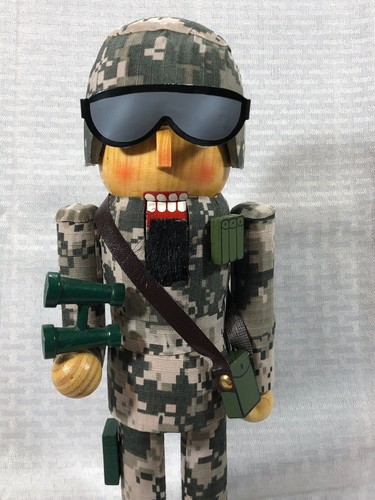Target 2009 Limited Edition Army Nutcracker 14