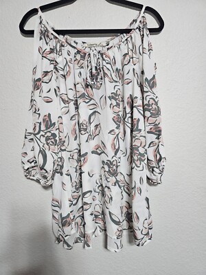 Liberty Love 2XL quarter sleeve cold shoulder floral top