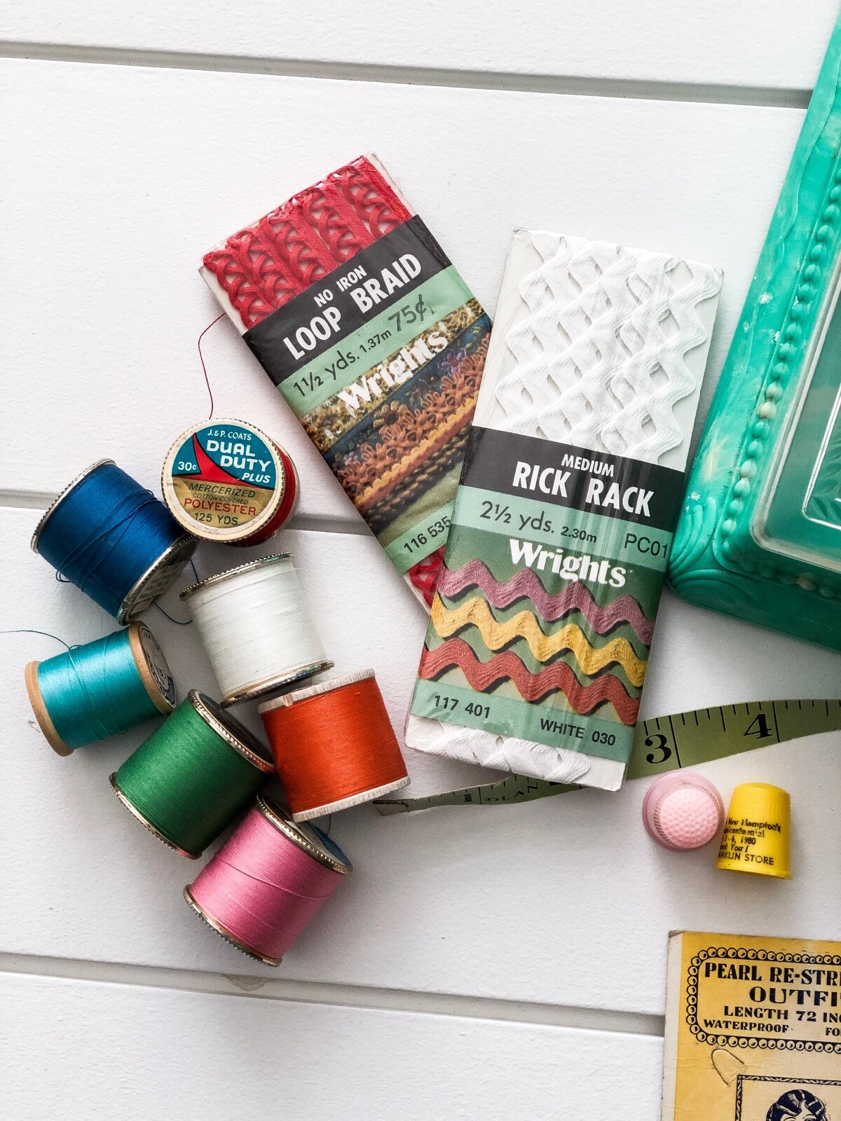 Vintage Hommer Mfg. Co. Marbled Turquoise Sewing Box Clear Lid Embossed Notions