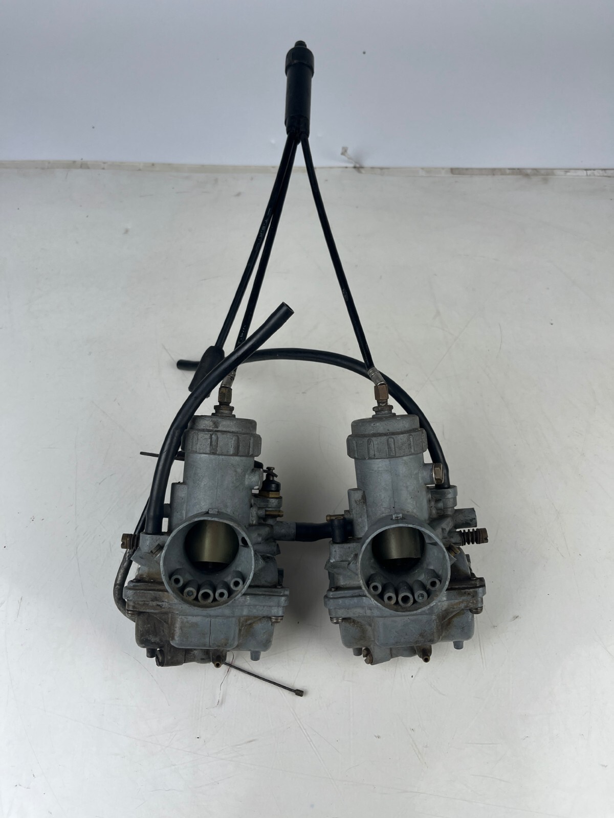Suzuki GT250 GT 250 Vergaser links rechts Carburator Left Suzuki GT250 GT 250 Vergaser links rechts Carburator Left