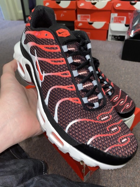 air max plus hot wheels