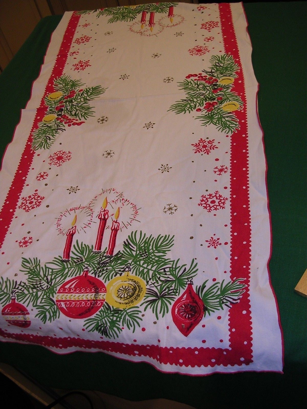 #P Vintage 1950's Christmas Table Cotton Print Runner Pine & Ornaments 36”x 16