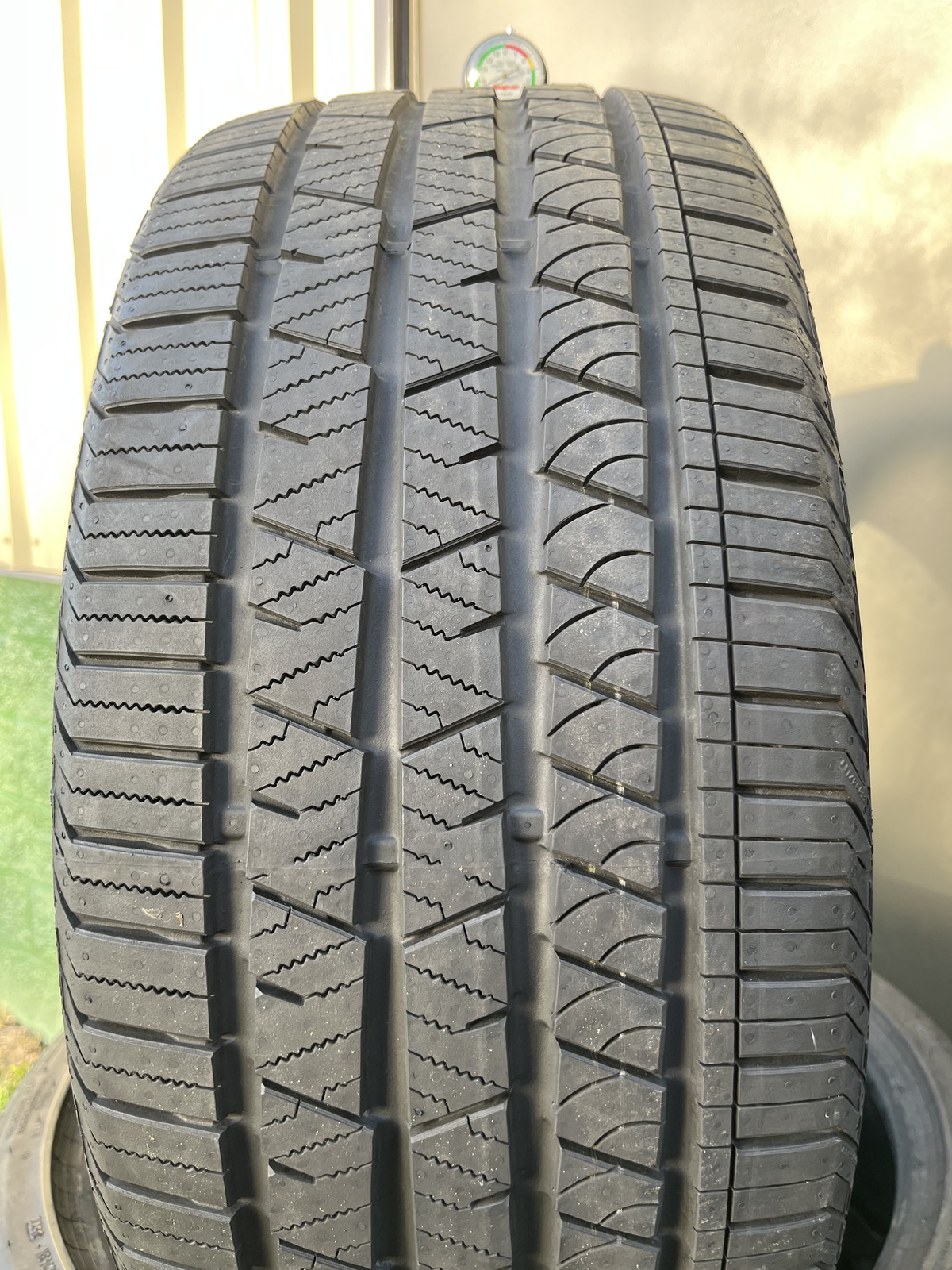 1 Tire Continental CrossContact LX Sport 275/45R21 110W DOT.1824 9.5/32