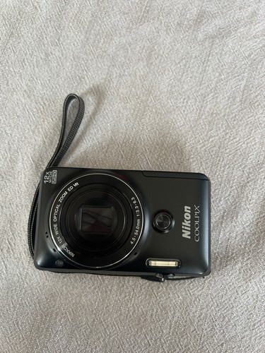 Nikon COOLPIX S6900 16.0MP 12x Optical Zoom Digital Camera Nikon COOLPIX S6900 16.0MP 12x Optical Zoom Digital Camera