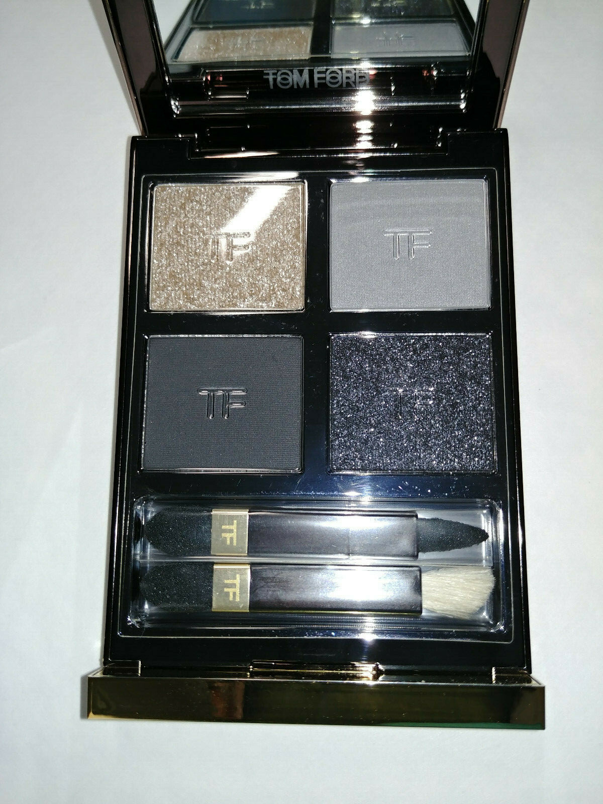 NIB DISCONTINUED Tom Ford Eye Shadow Quad 10 TITANIUM SMOKE
