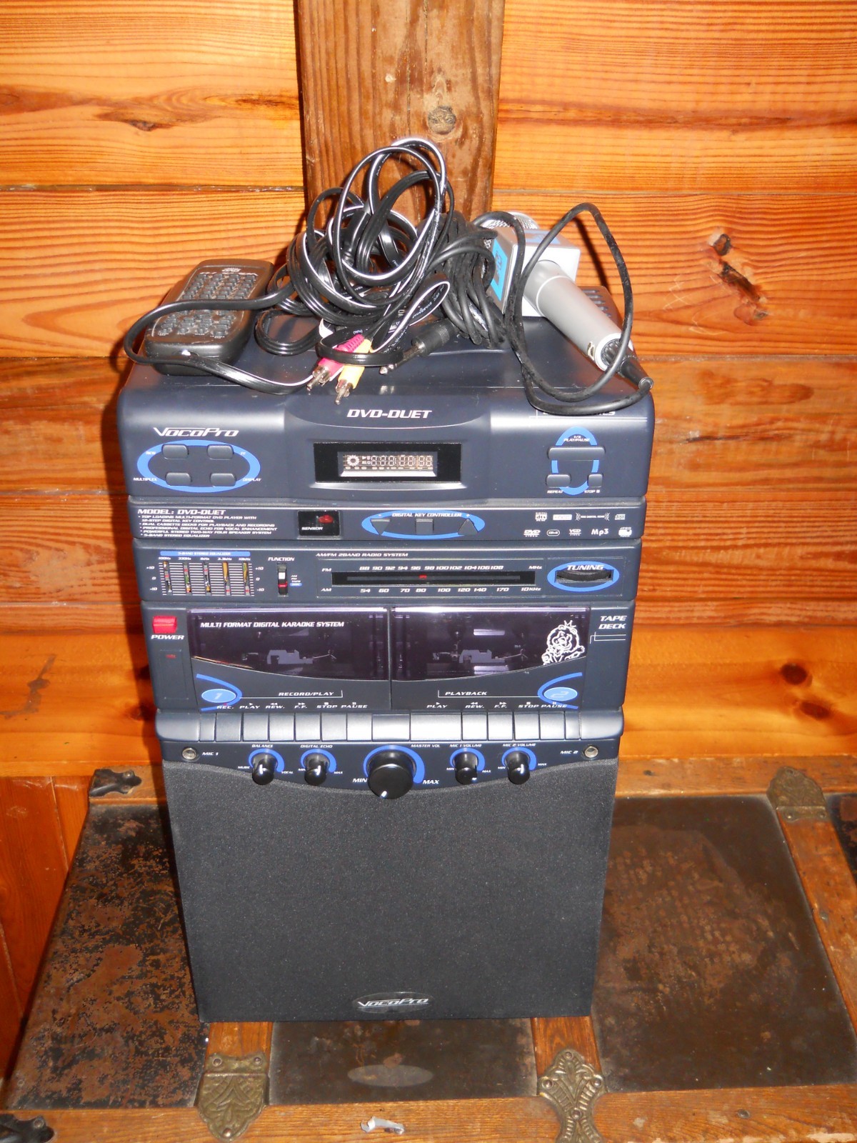 VocoPro DVD Duet Karaoke System W/ Cords, Mic, & Remote