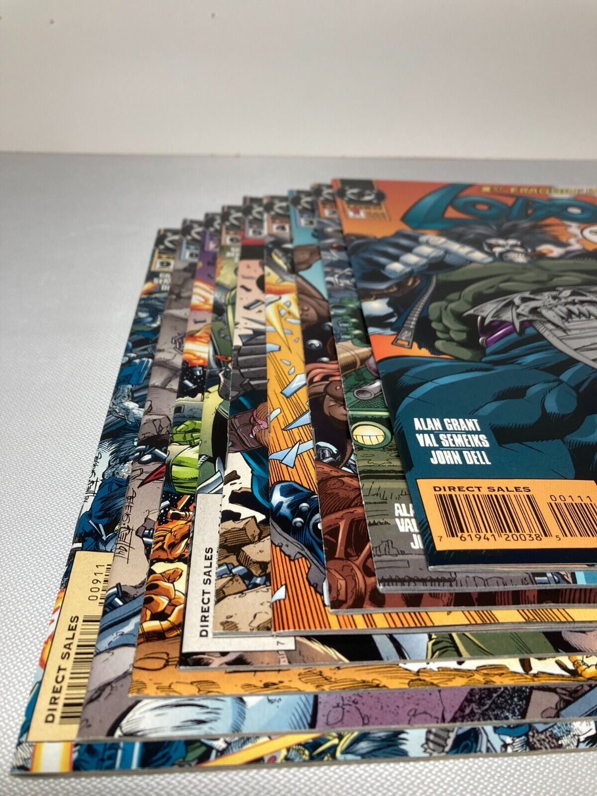 ::LOBO DC Comic Lot Of 30 -5 Mini-Series + 5 One Shots Most Unread Excellent Cond