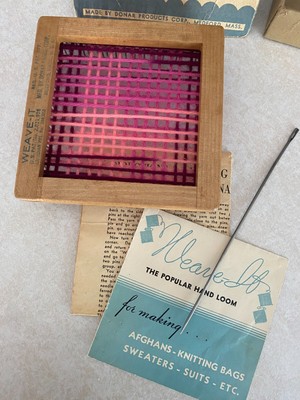 Vintage Donar Products WEAVE -IT Loom in Original Box & Instructions