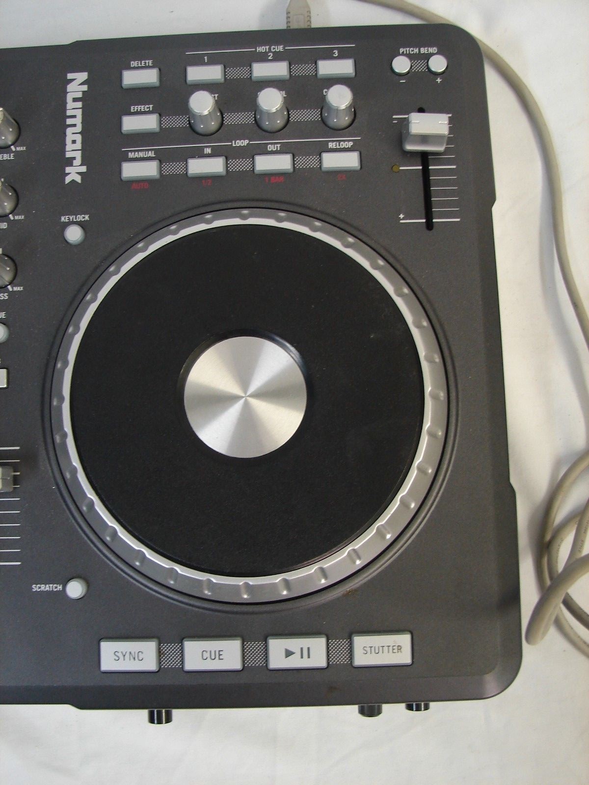 NUMARK MIXTRACK PRO DIGITAL DJ CONTROLLER POWERS ON UNTESTED