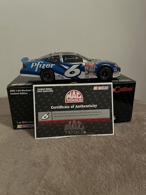  Mark Martin Pfizer 1:24 Scale DieCast Car 2001 Ford Taurus Mac Tools 1 Of 3000