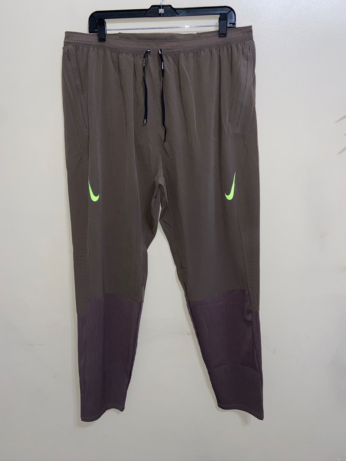 Nike Dri-FIT ADV AeroSwift Racing Running Jogger Pants Mens XXL DM4615-004 NEW Nike Dri-FIT ADV AeroSwift Racing Running Jogger Pants Mens XXL DM4615-004 NEW