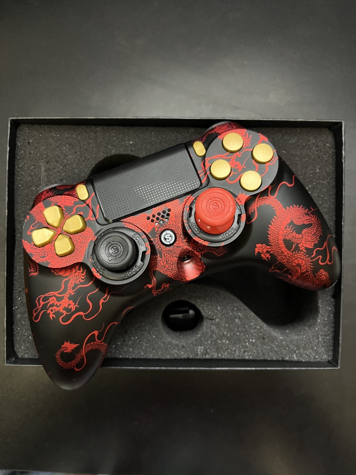 SCUF IMPACT プロフェッショナルゲーミングコントローラー Amazon.com: SCUF IMPACT - Gaming Controller for PS4 and PC