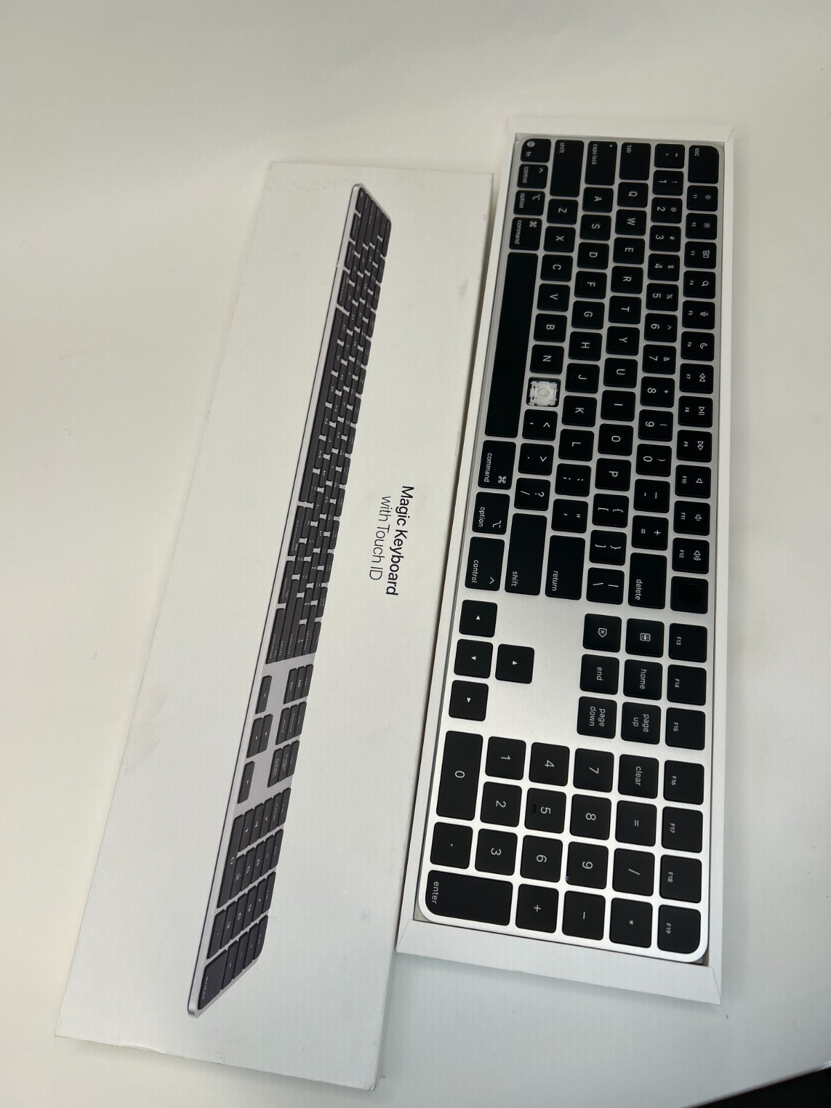 Apple Magic Keyboard w/Touch ID for Apple silicon Mac (Black