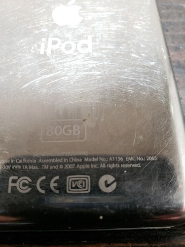 Apple A1136 iPod 5th Generation White 80GB As-Is For Parts or Repair