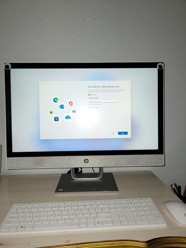 HP Pav 24-r014 AIO Intel 7th Gen I5-7400t 12gb Memory 2tb