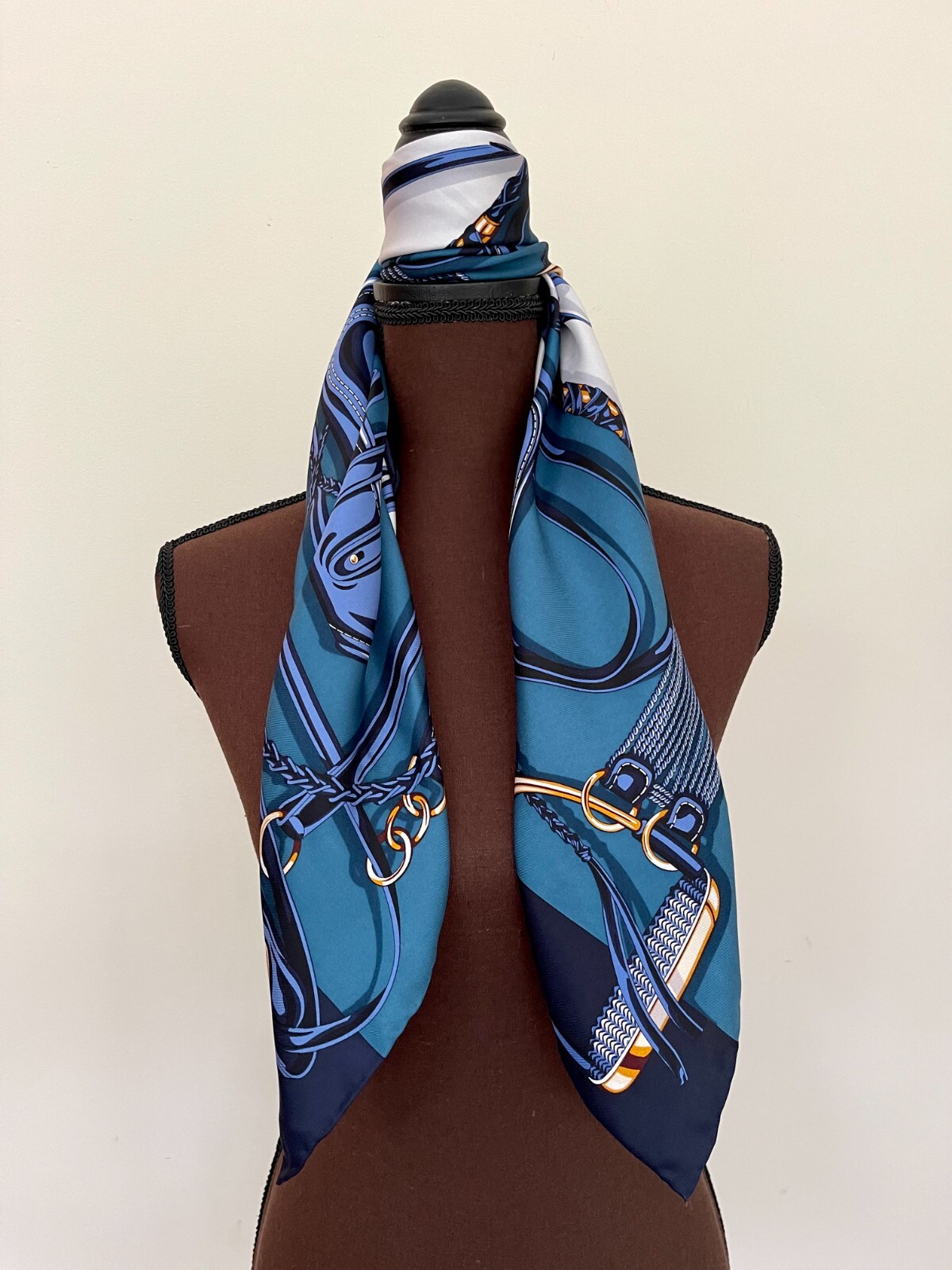 Pre-owned Gucci Silk Wrap Equestrian Horsebit Blue White Unisex Scarf With  Gift Box In Multicolor