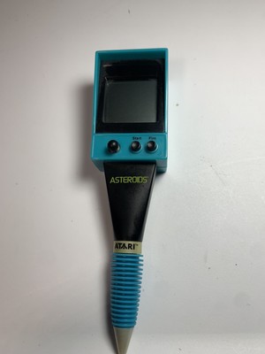 2006 Atari Asteroids Classic Arcade Game Pen Video Game Handheld *READ*