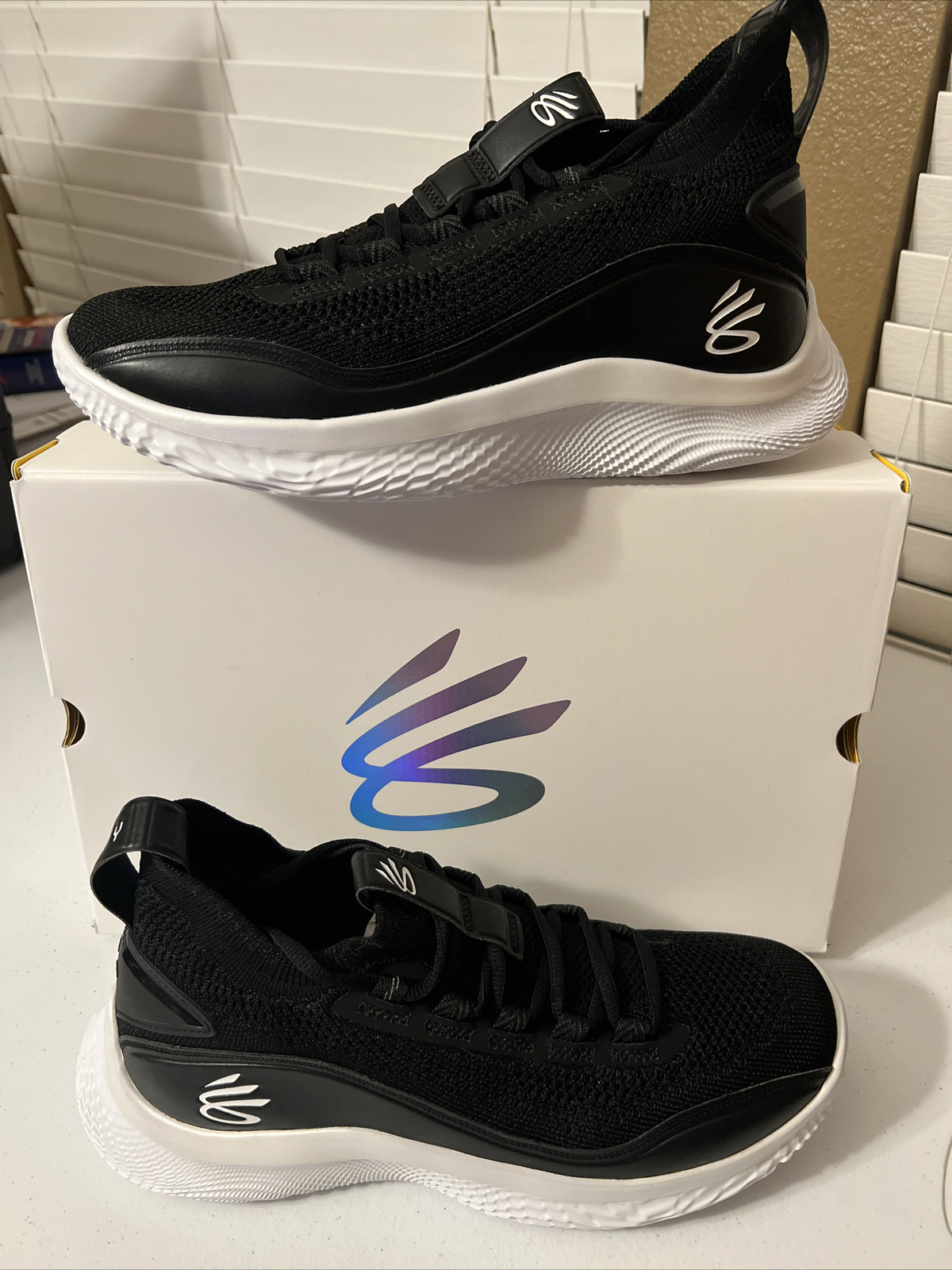 Curry Flow 8 Athletic Shoes for Men 
